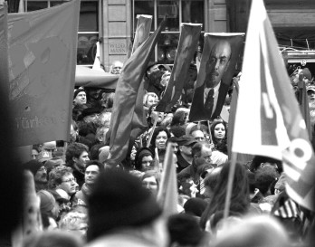 Alle Kapitalisten reden von Consulting, wir empfehlen Beratung aus dem Hause Lenin.