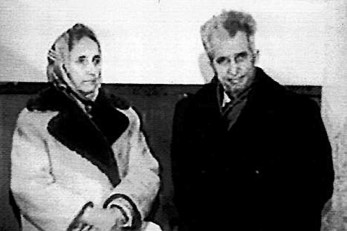 ... zum brutalen Wüten der Konterrevolution. Hier: Nicolae Ceausescu, Präsident der Volksrepublik Rumänien, Kommunist seit 1932, und seine Frau, kurz vor ihrer Ermordung am 25. Dezember 1989.