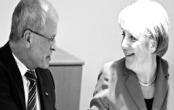 Huber und Merkel zur Geburtstagsfeier im Kanzleramt