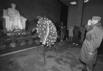 Fidel bei seinem Besuch in der VR China 1995