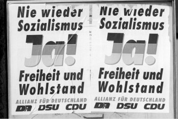 Hier ist sie noch richtig mit dabei, die DSU (Plakat für die Wahl zur DDR-Volkskammer am 18. März 1990). Sie war vorgesehen als Zweigstelle der bayrischen CSU in der DDR.