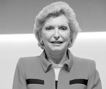 Schuften für Maria Elisabeth Schaeffler und ihren Clan – damit die Ärmsten nicht zu leiden haben in der Krise! Die haben „nur“ 20 Tochterfirmen in Steueroasen, haben zuletzt „nur“ über 600 Millionen Euro an Dividende ausbezahlt und benötigen jetzt natürlich noch Staatshilfe wie Kurzarbeitergeld, um den „Ballast“ (wie es in diesen Kreisen heißt) abzuwerfen