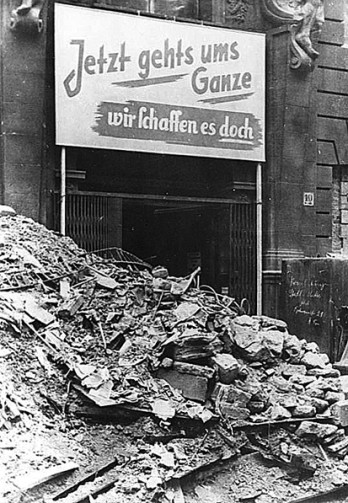 Die faschistische Volksgemeinschaft hat viel zu gut funktioniert.